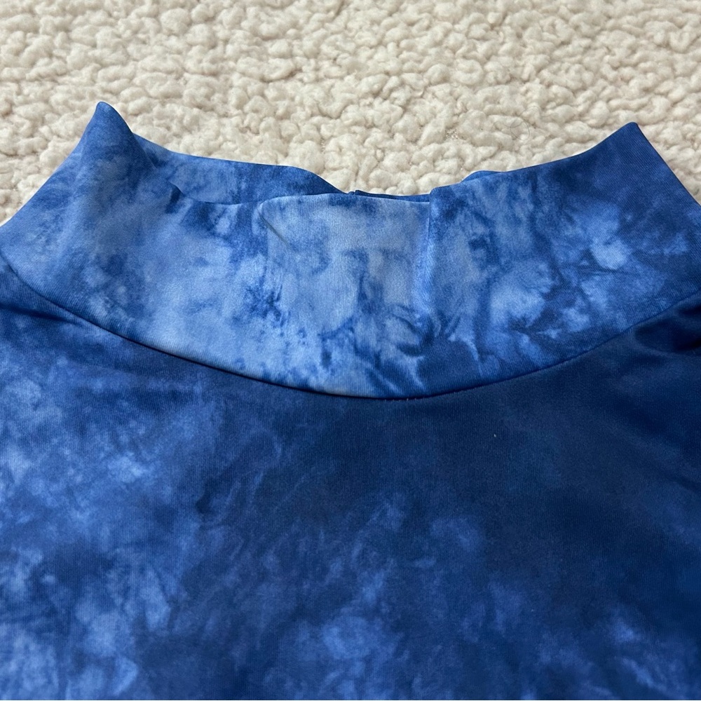 Elegant Blue Tie-Dye Dress - Picture 7 of 9